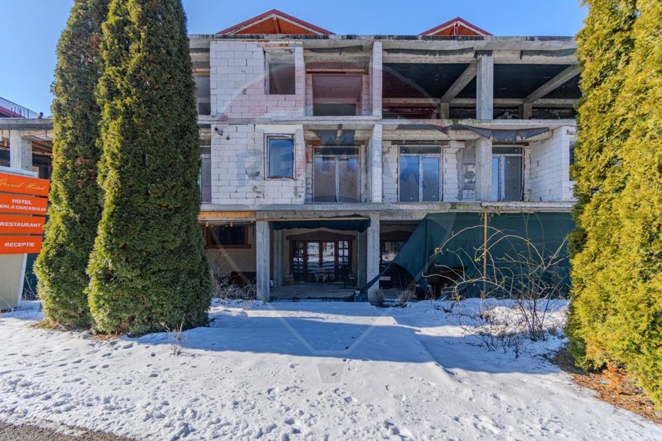 Activ Hotelier SubEvaluat | 18.000 mp construiti | 3 ha teren | BRASOV