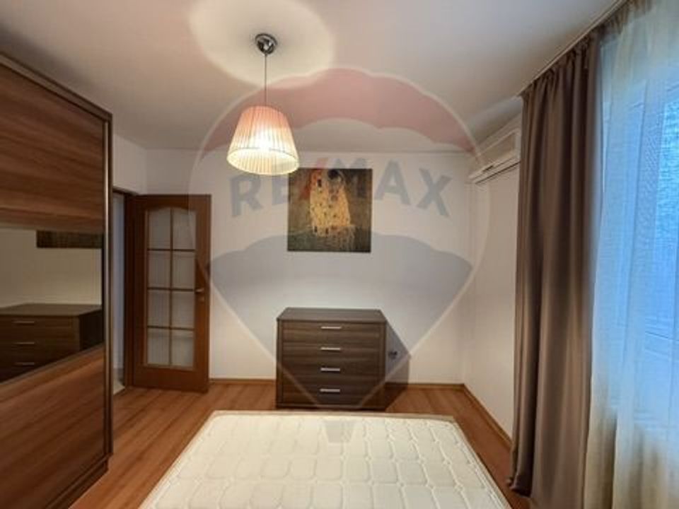 VANZARE Apartament cu 2 camere in zona Favorit / Drumul Taberei