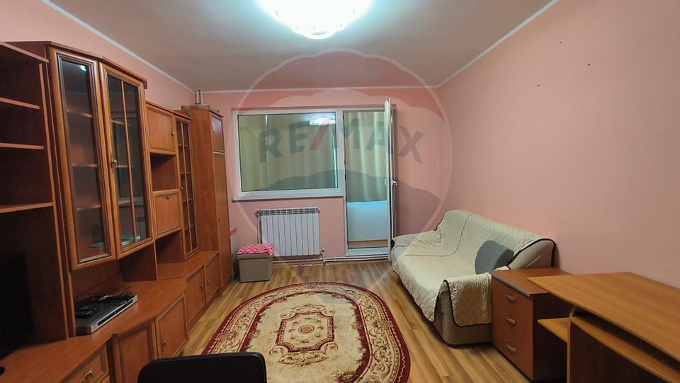 Apartament cu 2 camere de vânzare în zona Port