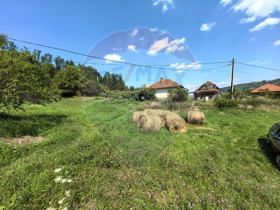 Casă cu teren generos de 62 ari – Berința, Maramureș