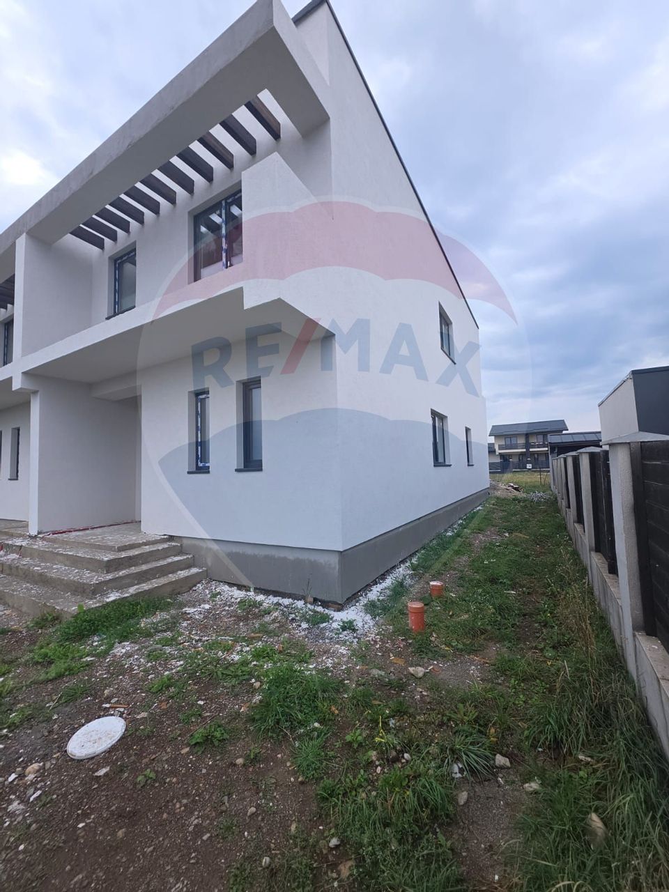 4 room House / Villa for sale