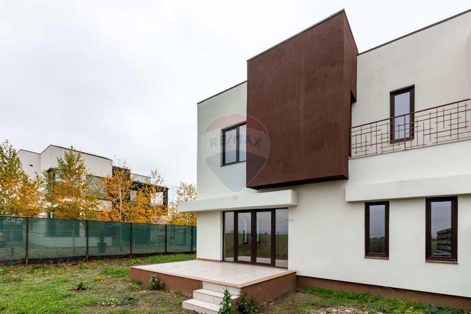 Casă / Vilă cu 5 camere de vânzare Tunari, Dimieni