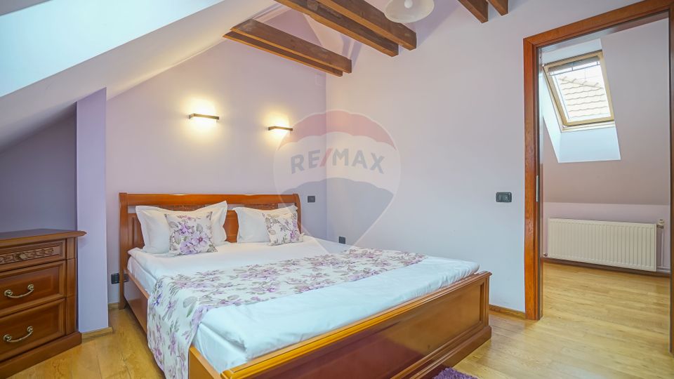 Pensiune cu vechime și prestigiu, Centrul Istoric