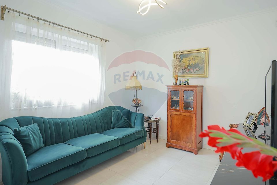 5 room Apartment for sale, Central area