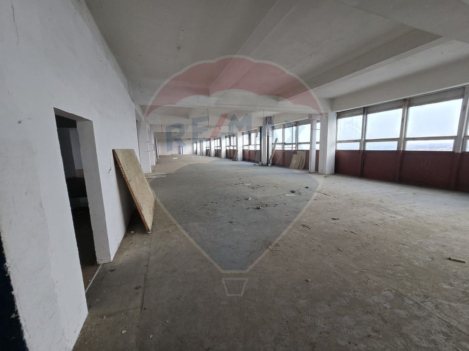 2,428sq.m Commercial Space for rent, Nord-Est area