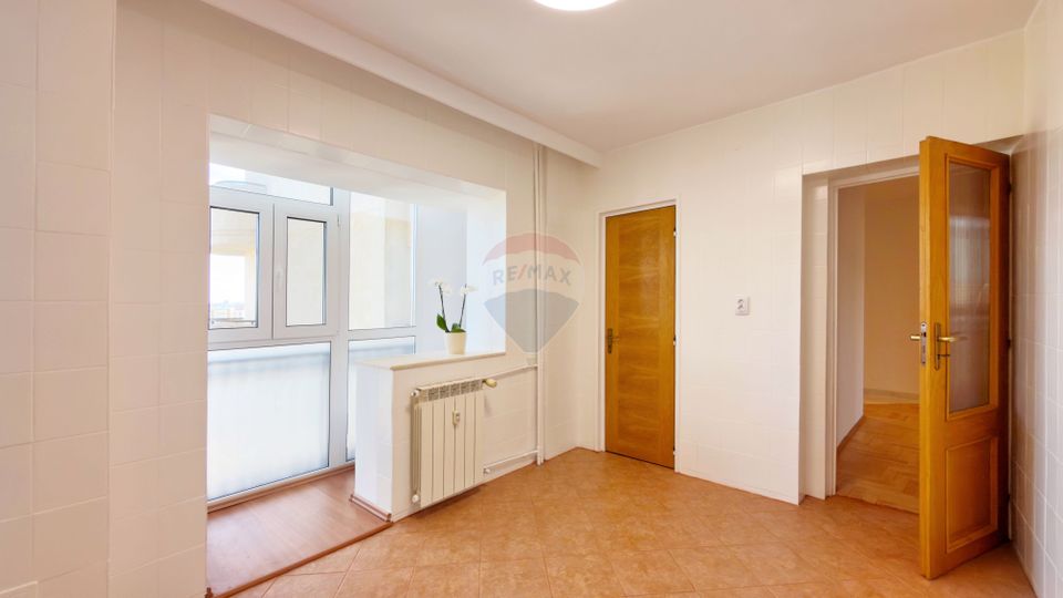 4 Camere Piata Alba Iulia 102 mp vedere Bd. Unirii si Casa Poporului