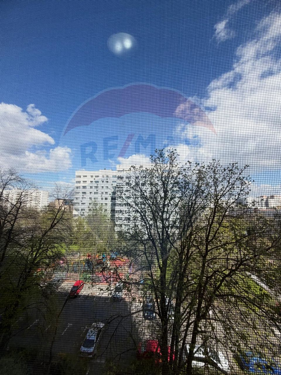 Apartament de închiriat-2 camere zona Titan