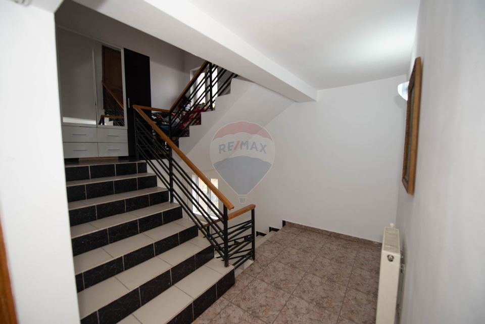 6 room House / Villa for sale