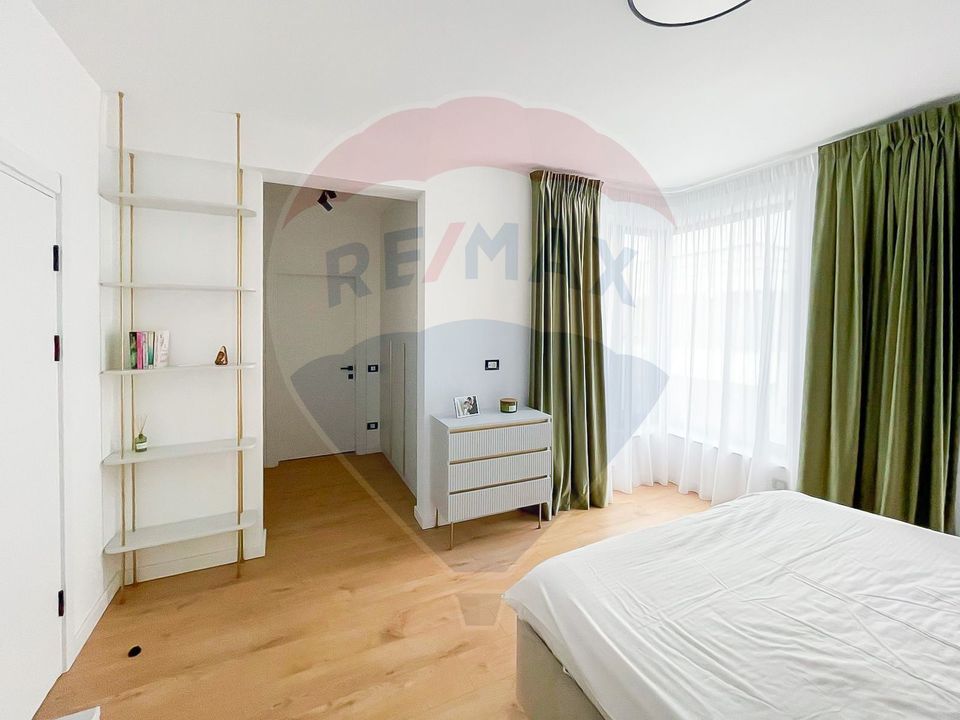 House / Villa for sale in Mogosoaia, shop, bus, utilities