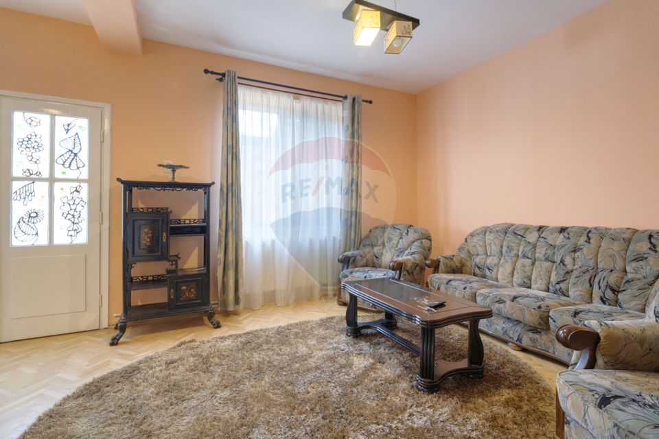 REZERVATApartament cu 3 camere de închiriat zona centrala Maior Cranta