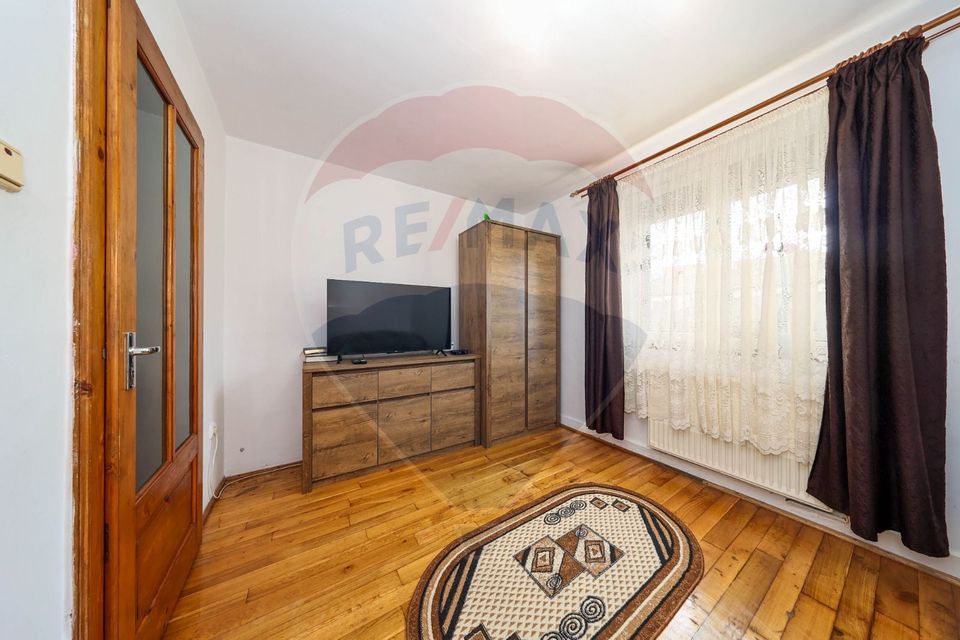 8 room House / Villa for sale, Stefan cel Mare area