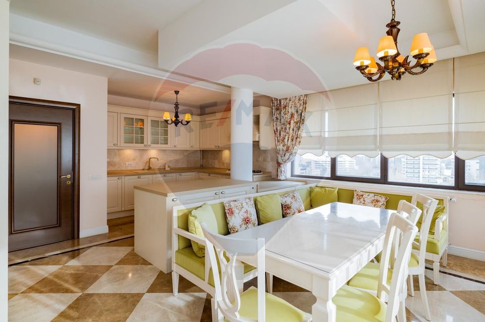 Penthouse de vanzare in Mamaia vedere frontala lac si marea Neagra