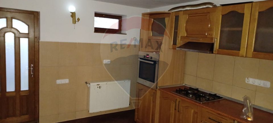 DE INCHIRIAT: Casă / Vilă P+1 - Zona Centrala BAIA MARE