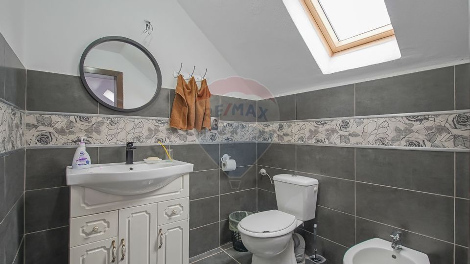 REZERVAT |Casa de vanzare Bradet|Casa de vacanta|Spatiu Comercial