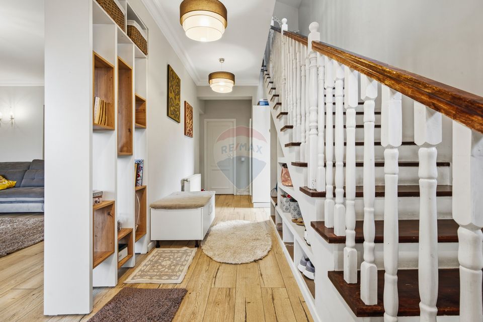 9 room House / Villa for sale