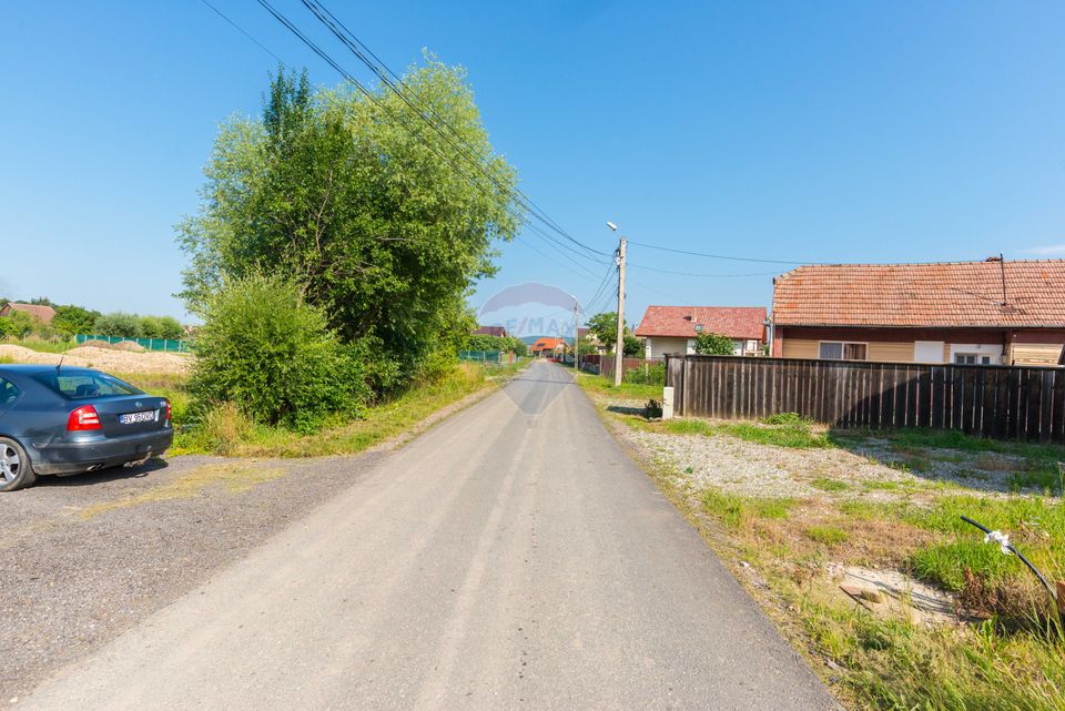 Teren constructii 2900mp  Lunca Calnicului-Str Gradinilor