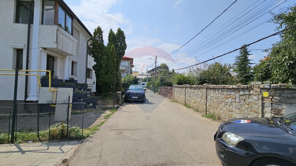 Casă / Vilă cu 7 camere si teren 1000 mp în zona Centrala-Suceava