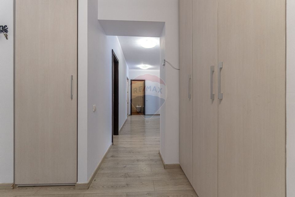 Apartament cu 4 camere de închiriat Tampa Gardens Racadau etaj 10/12