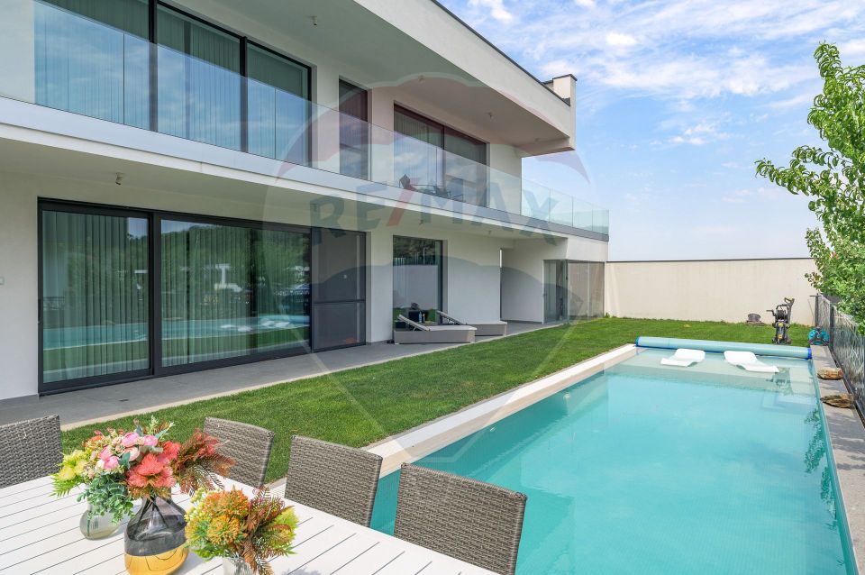 Luxury Smart Villa | Pipera | Heated pool & Sauna| Heat pump