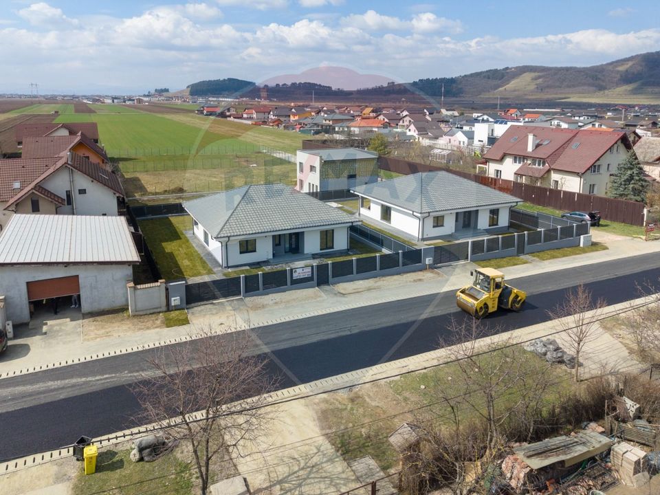 4 room House / Villa for sale