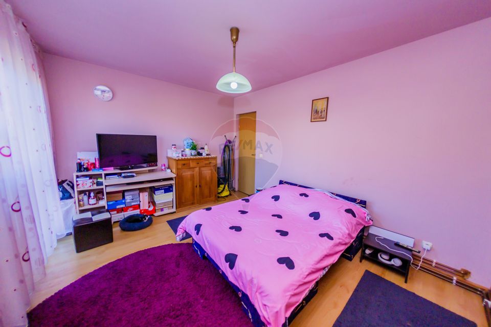 Apartament de vanzare Victoriei, garaj și curte proprie