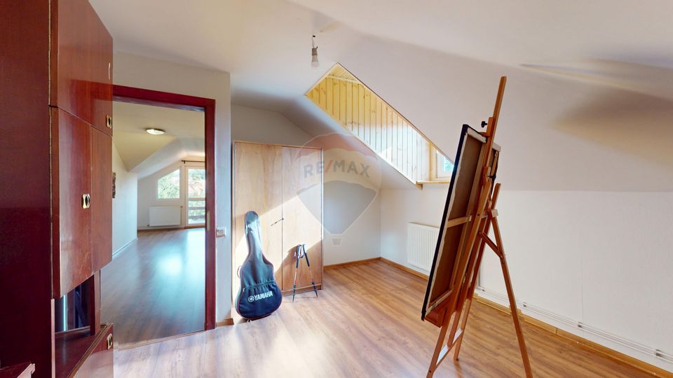 5 room House / Villa for sale