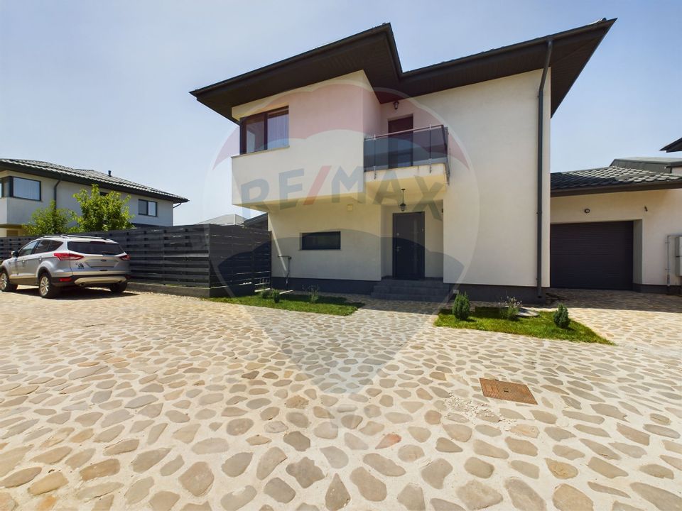 4 room House / Villa for sale