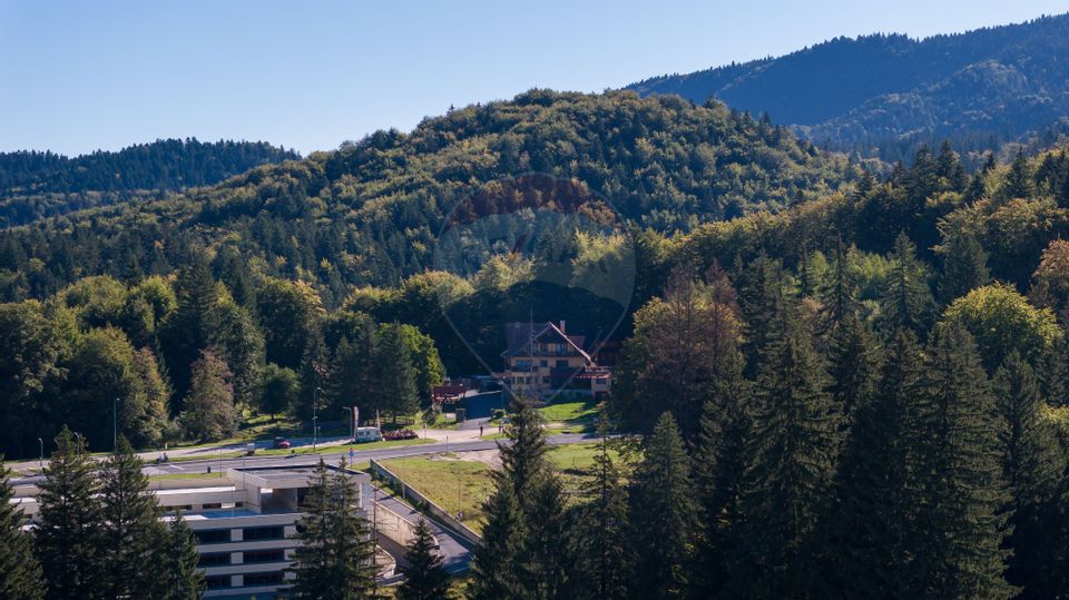 Vilă 12 camere  1.091 mp construiți Poiana Brașov