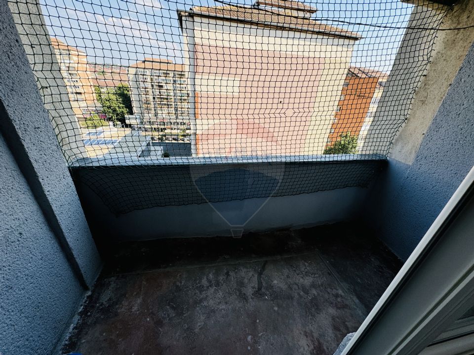 Apartament cu 2 camere în zona Rogerius/Parcul Magnoliei