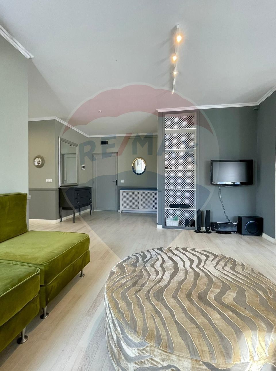 3 room Apartment for rent, Orasul Vechi area