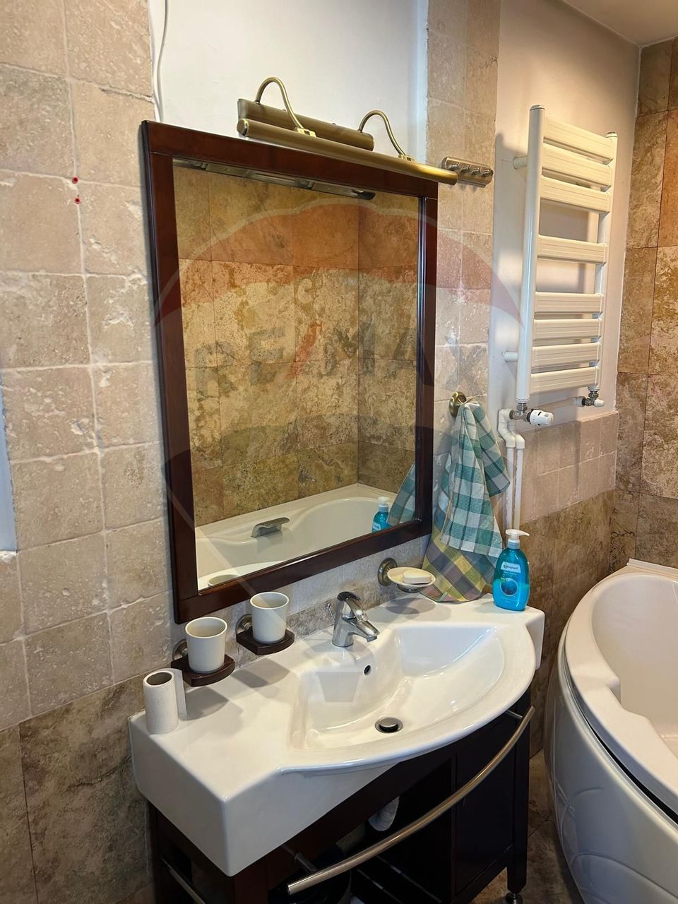 DE INCHIRIAT Apartament 4 camere în zona Baneasa