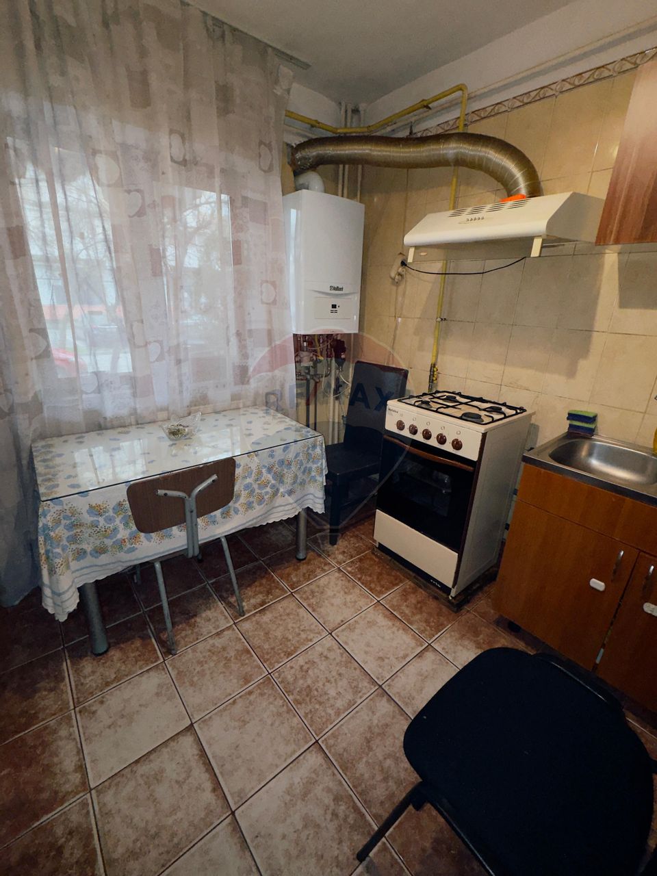 4 decomandate, 1 Mai, parter, bilateral, 75mp