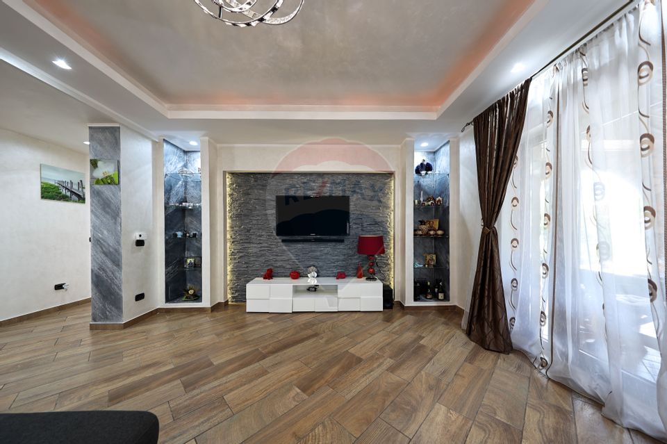 Conac, proprietate unica, in mijlocul naturii, Sacele!