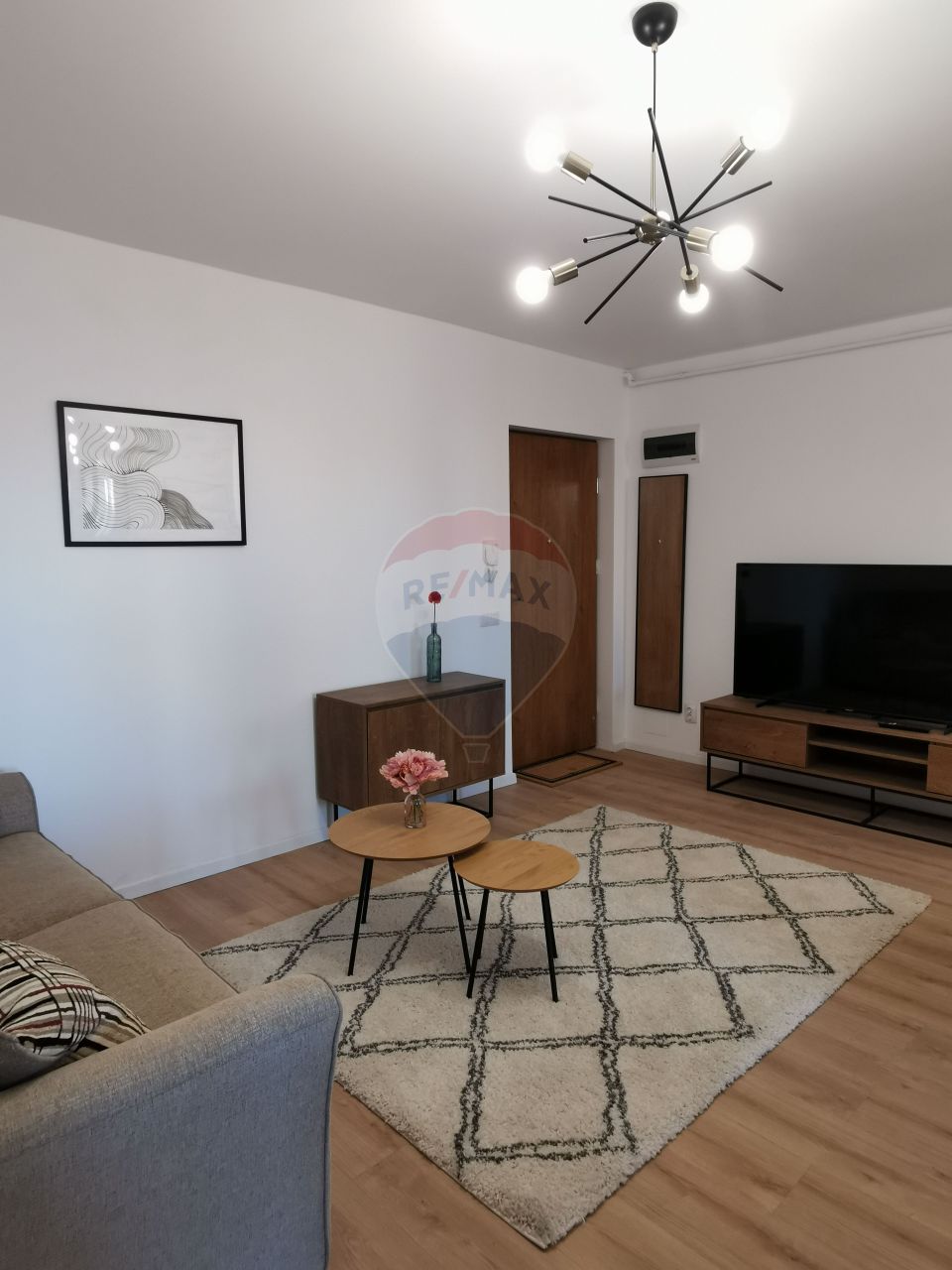 Apartament cu 3 camere, nou, pe Frunzisului, parcare subterana