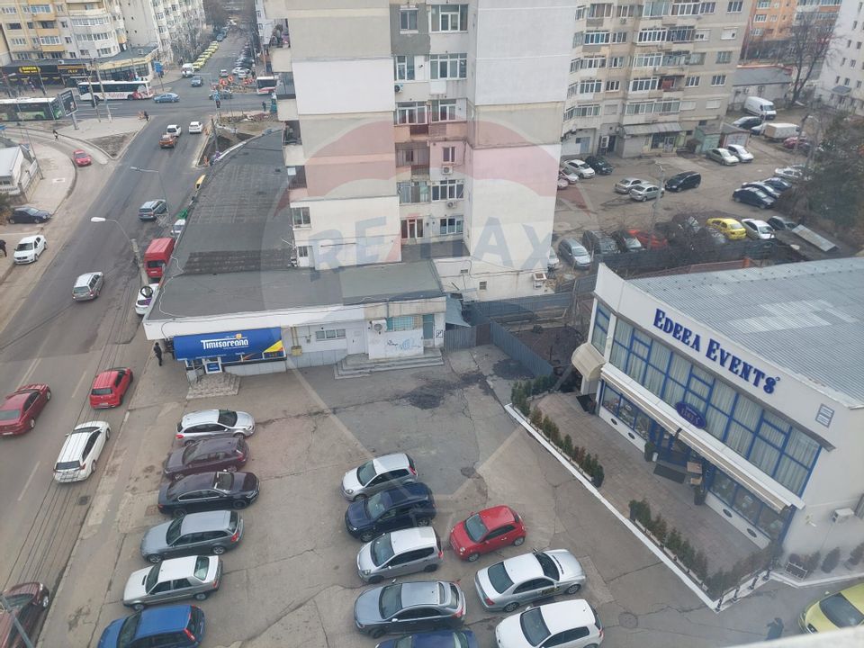 Apartament cu 3 camere decomandat de vanzare  in zona Narcisa-Bacau