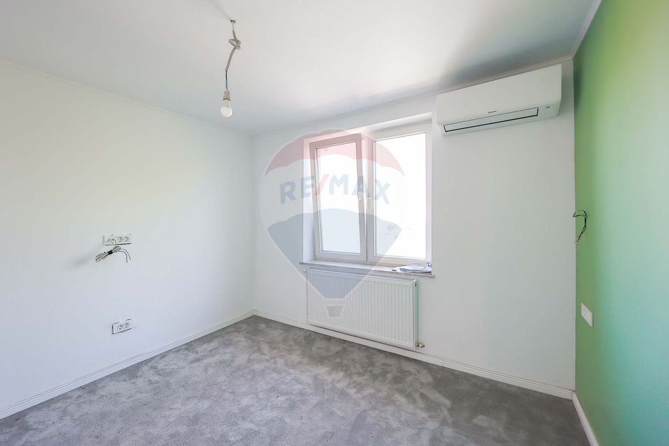 Garsonieră Renovată Premium, 4/4,  Podului, Rogerius, De Vânzare