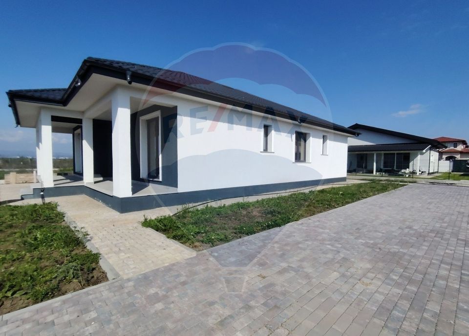 4 room House / Villa for sale