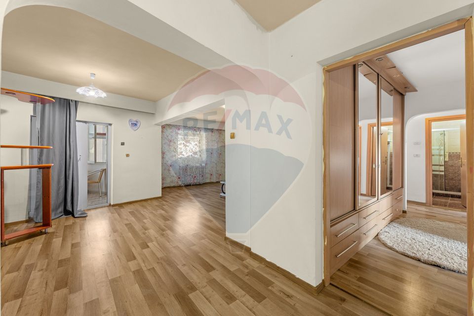 4 room Apartment for sale, Intim area