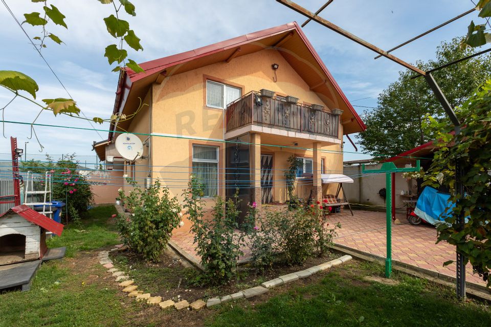 5 room House / Villa for sale, Izvoare area