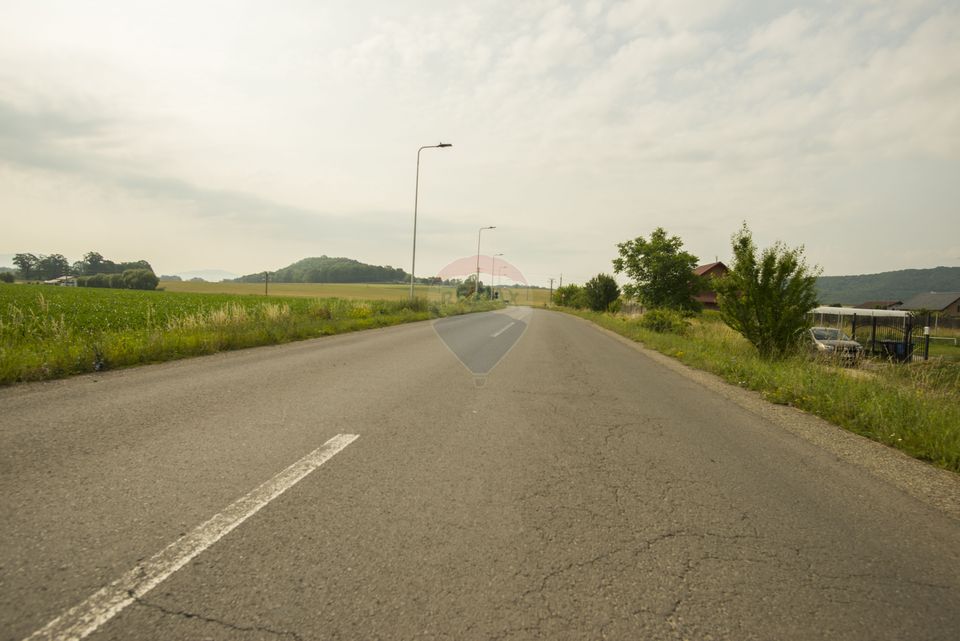 Teren Bod, cartier Poiana Craitelor, 732-2196mp, utilități,