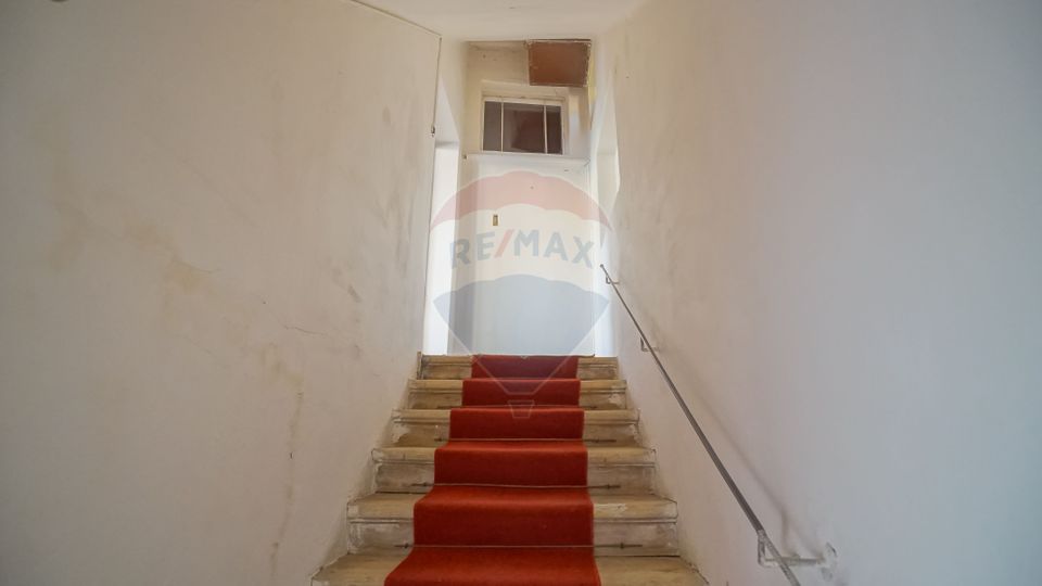 Investiție Centrul Istoric! Apartament 4 camere, 2 băi, 2 intrări