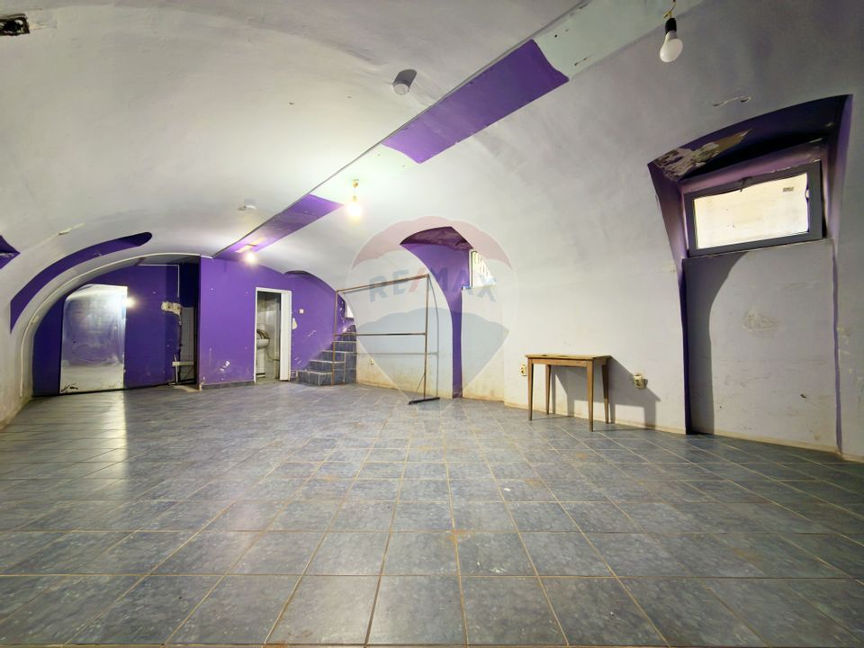 45sq.m Commercial Space for sale, Central area