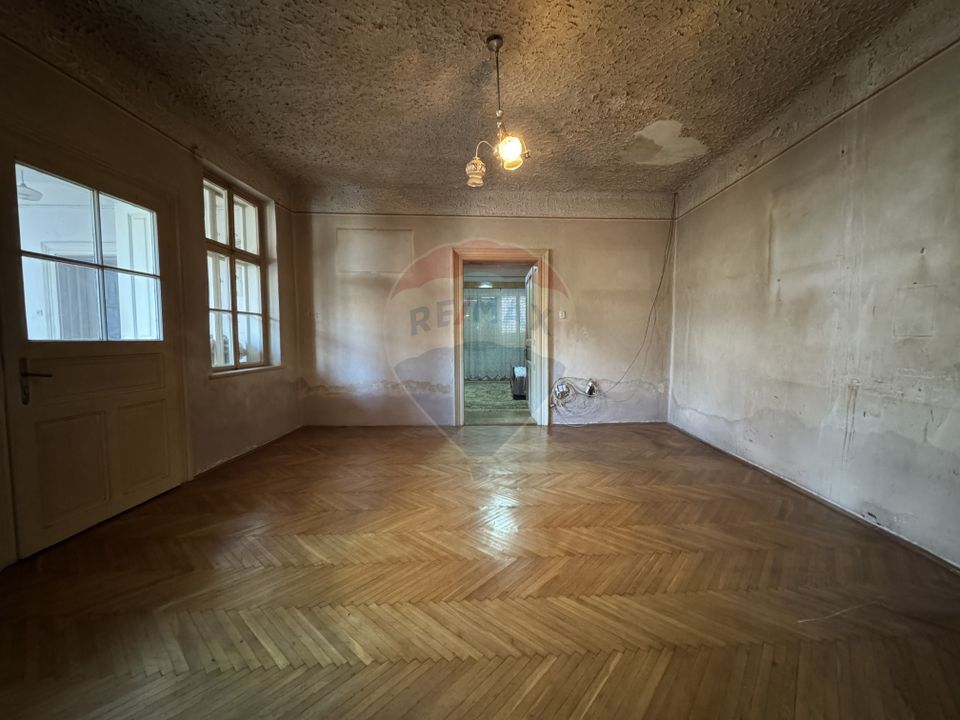 Casă pe str. Avram Iancu în Dumbrăveni