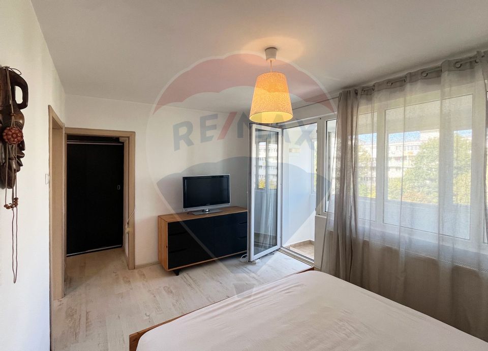 Vanzare apartament spatios,  3 camere - Metrou 1Mai