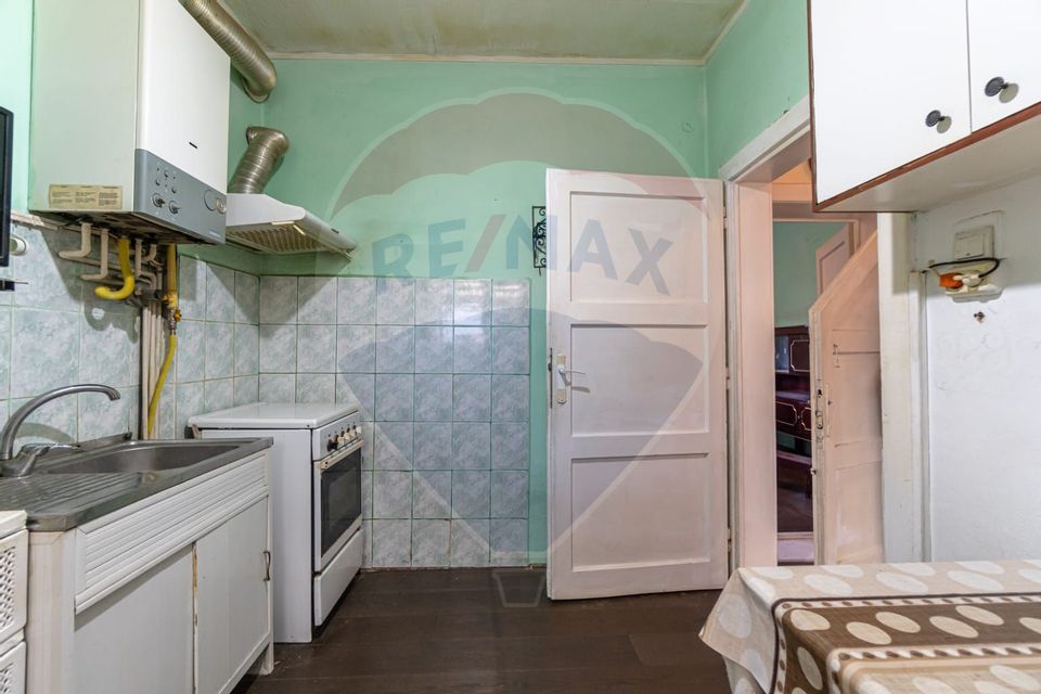 Casă "insiruita" 3 camere D+P+1+ pod/  str Forjei  - Brasov