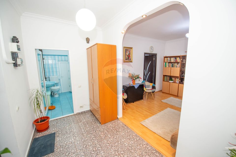 Apartament cu 2 camere de vanzare Metrou Grivita Strada Stefan Stoika