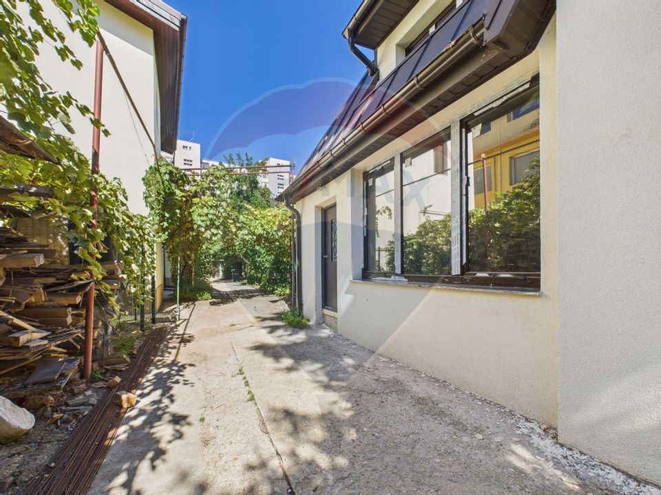 4 room House / Villa for sale, Stefan cel Mare area