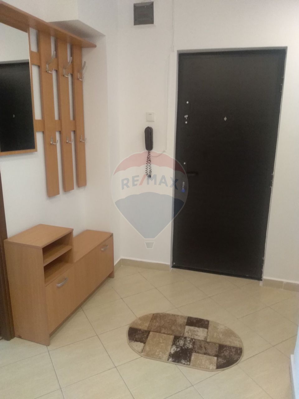 Apartament cu 3 camere de închiriat în zona Stirbei Voda