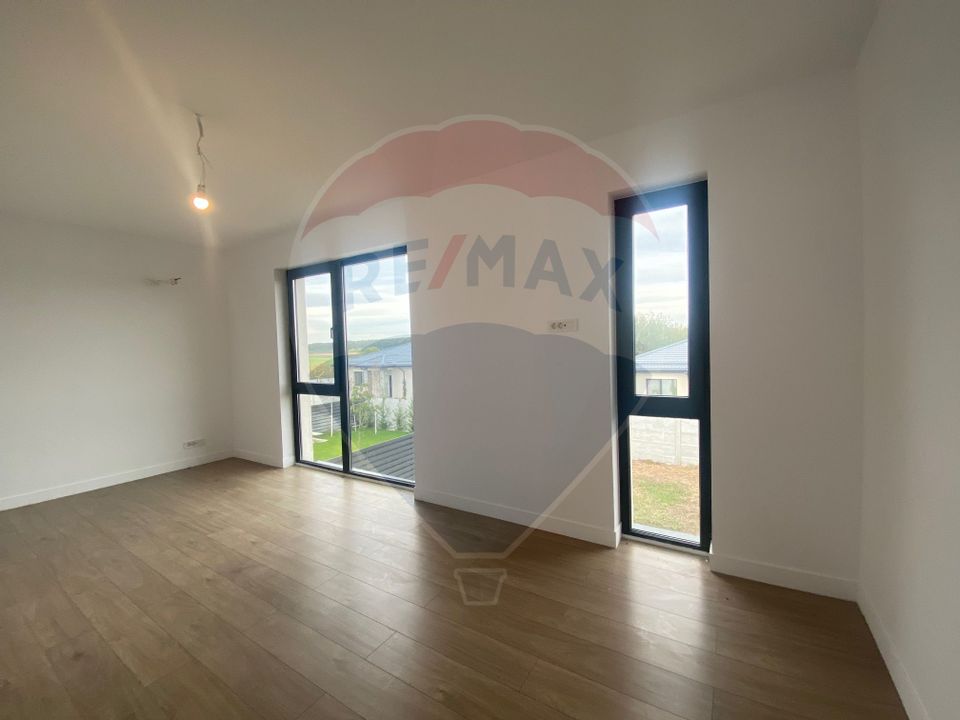 Premium 4-room villa for sale in Corbeanca / Ostratu