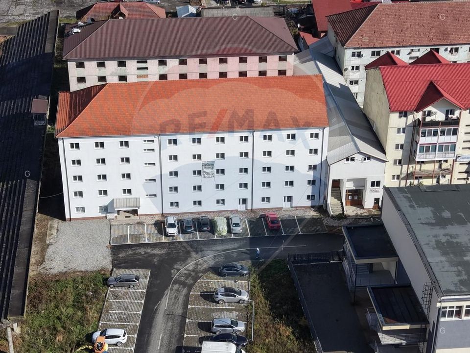 650sq.m Commercial Space for rent